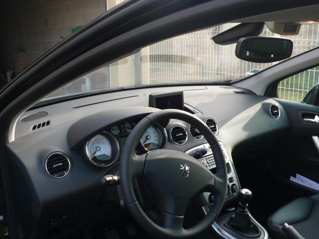 http://www.forum-peugeot.com/Forum/mesimages/10489/308 feline 006.jpg